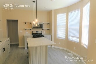 Building Photo - 439 St Clair Ave