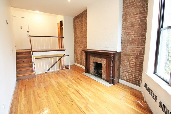 Foto del edificio - 115 W 74th St