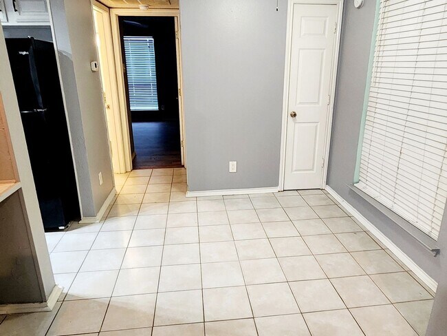 Foto del edificio - 1 Bedroom Condo in Garland