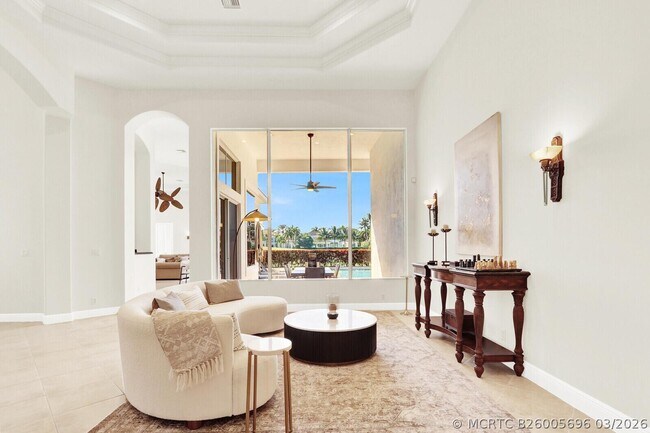 Foto del edificio - 528 Les Jardin Dr