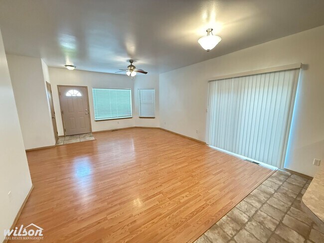 Foto del edificio - 7905 Skyline Way