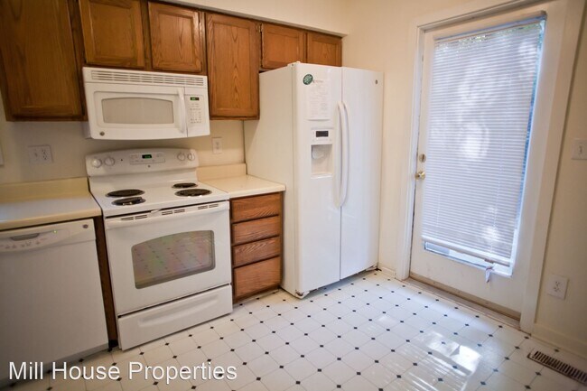 Building Photo - 3 br, 1.5 bath House - 101 Walden Drive