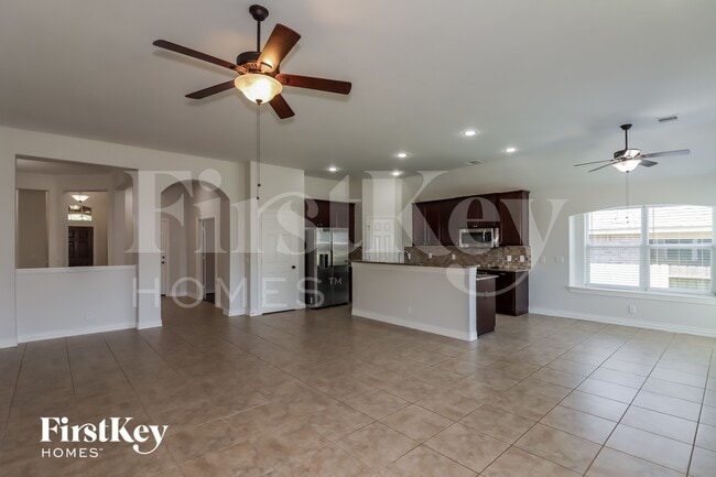 Foto del edificio - 210 Terrace Creek Ct