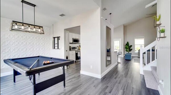 Foto del edificio - 8700 Eton Ct