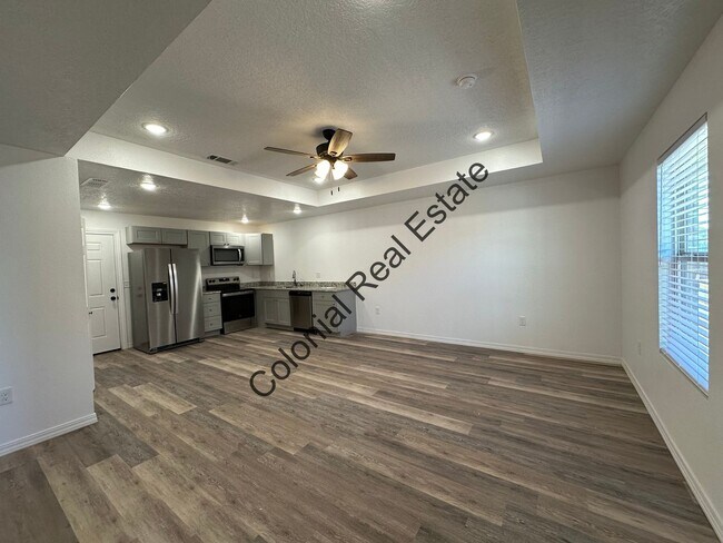 Foto del edificio - 2518 E 14th St