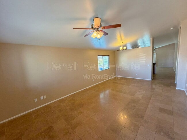 Foto del edificio - 2339 W Dillon Rd