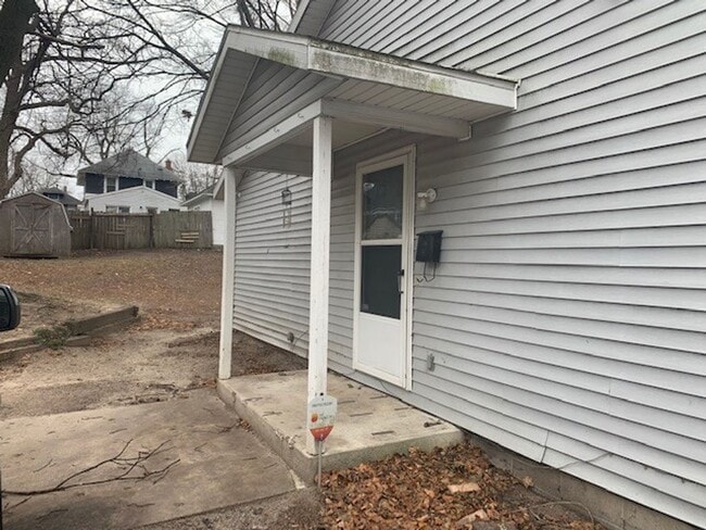 Building Photo - 1114 Dunham St SE