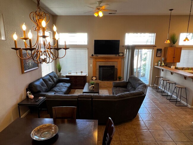 Foto del edificio - 1142 Harbour Cove Ct