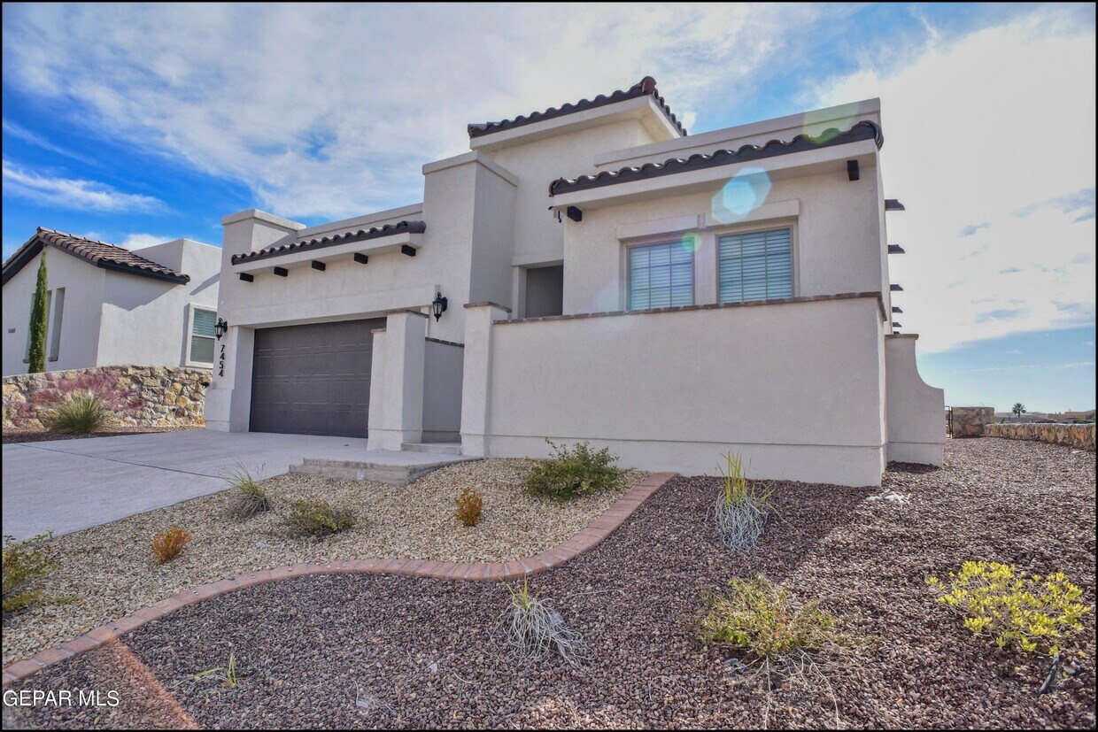 Primary Photo - 7454 Wooden Nickel Dr