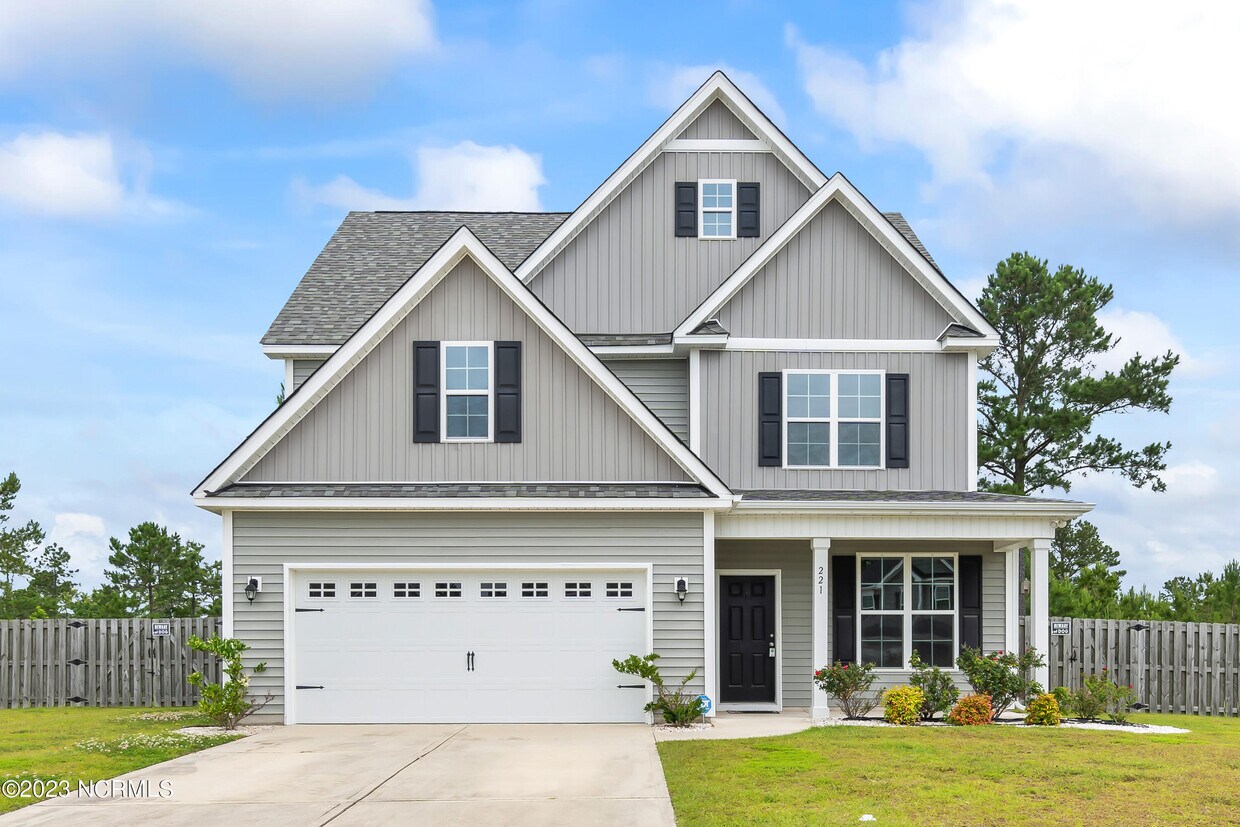 Foto principal - 221 Salty Dog Ln