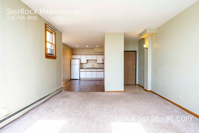 Foto del edificio - 1224 E 1st St