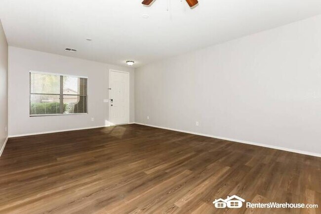 Foto del edificio - Stunning 4 bedroom home