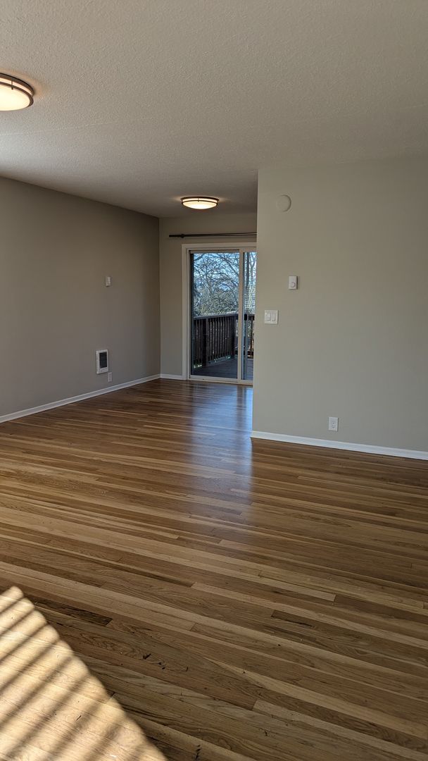 Building Photo - 3802/3804 Lincoln Avenue