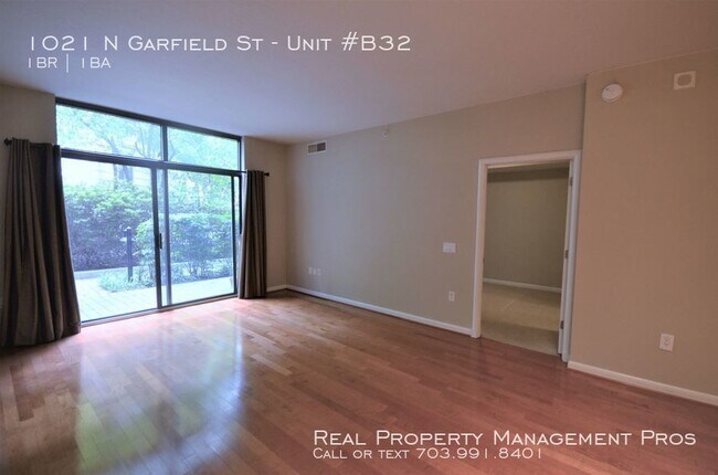 Building Photo - 1021 N Garfield St