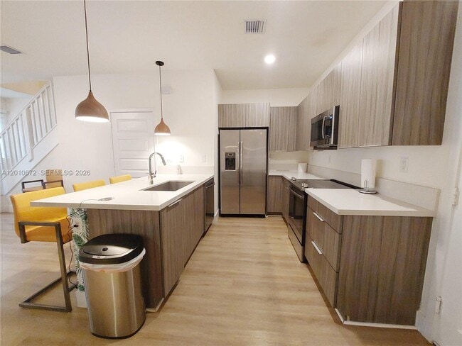 Foto del edificio - 4906 NW 83rd Path