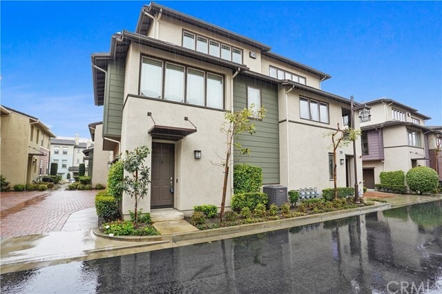 Building Photo - 12465 Benton Dr