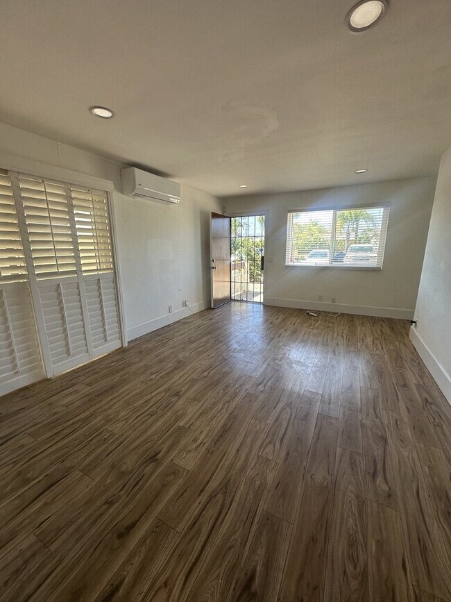 Building Photo - Spacious 2-Bedroom, 2-Bath Condo Near North Park – Dedicated Parking