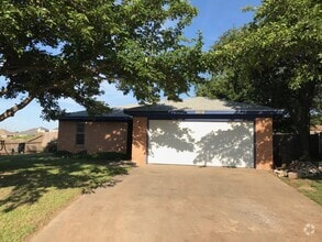Building Photo - 5222 Clearwater Ct