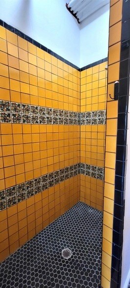 Foto del edificio - 201 E Chambers St