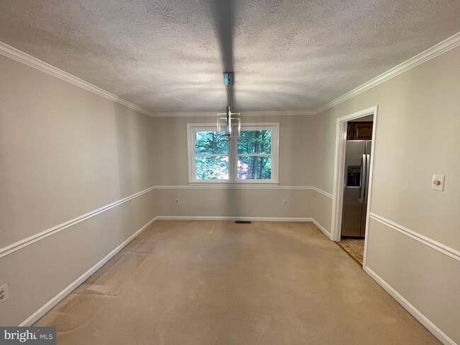 Building Photo - 4185 Waterway Dr
