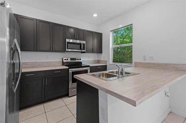 Foto del edificio - 2652 SE 13th St