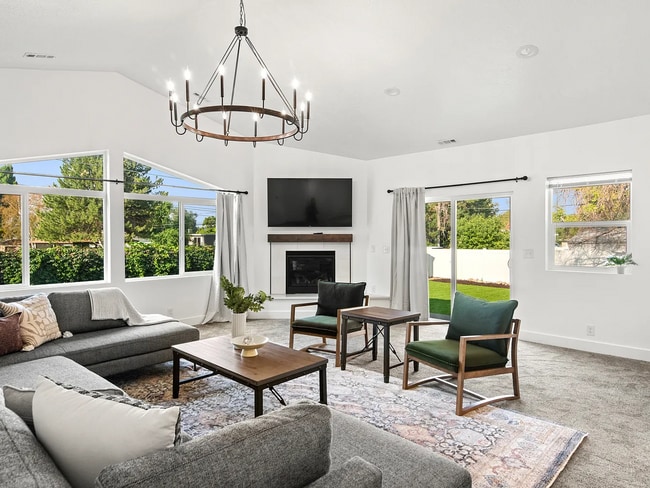 Building Photo - Fully Renovated 5-Bed Home with RV Parking & Garage | Sandy
