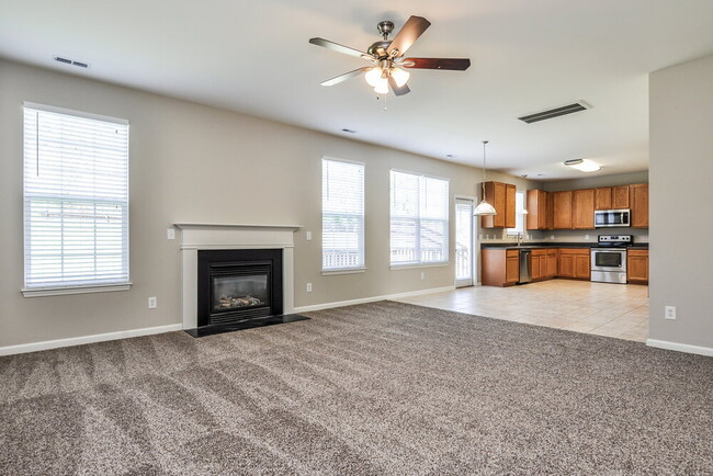 Building Photo - 1008 Martin Bench Ct