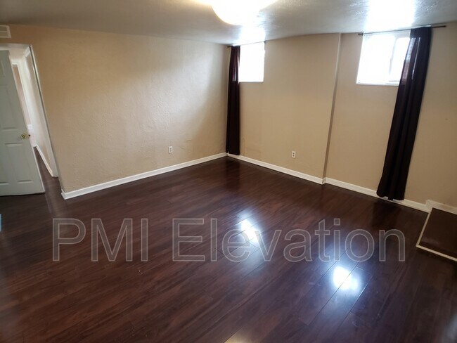 Foto del edificio - 4288 Hooker St