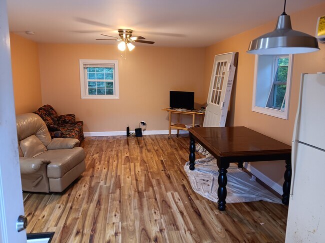 Foto del edificio - 230 Northwest Ave