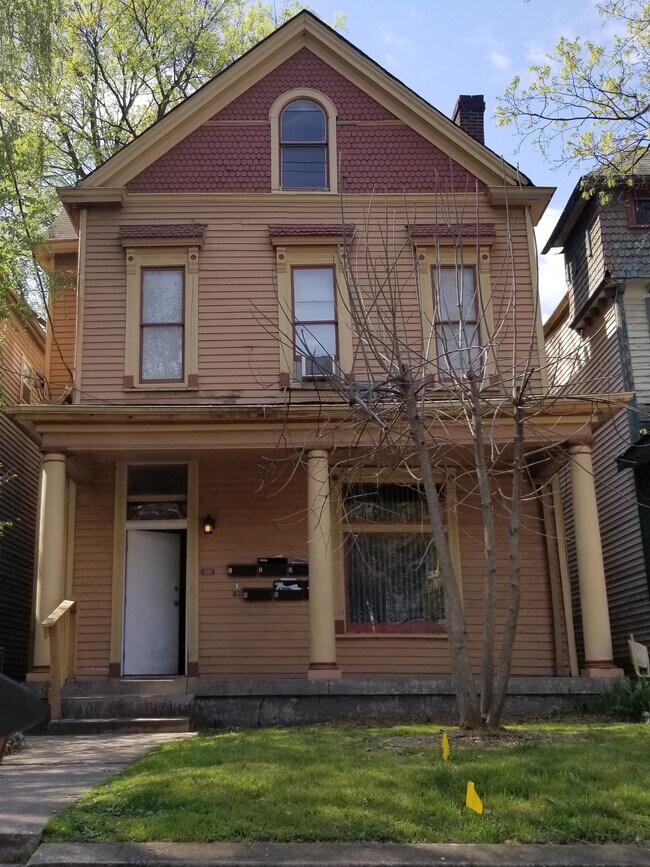Foto del edificio - 1302 S Floyd St