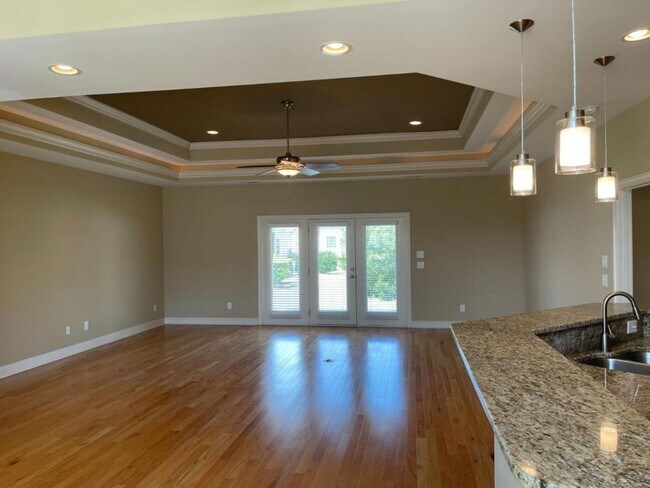 Building Photo - 236 Appian Way