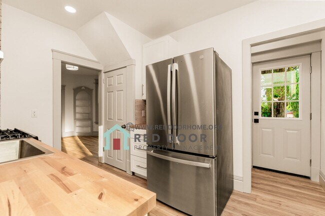 Foto del edificio - 216 10th St S