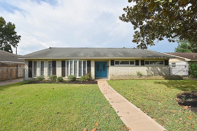 Building Photo - 2410 Del Norte St