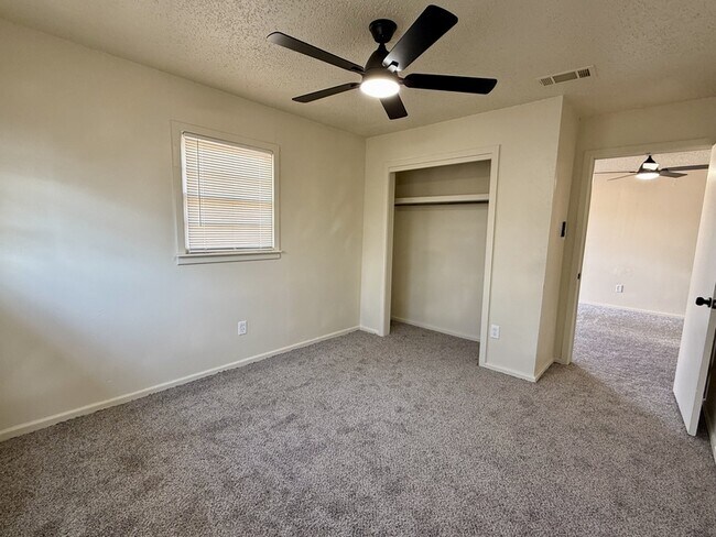 Foto del edificio - 703 47th St