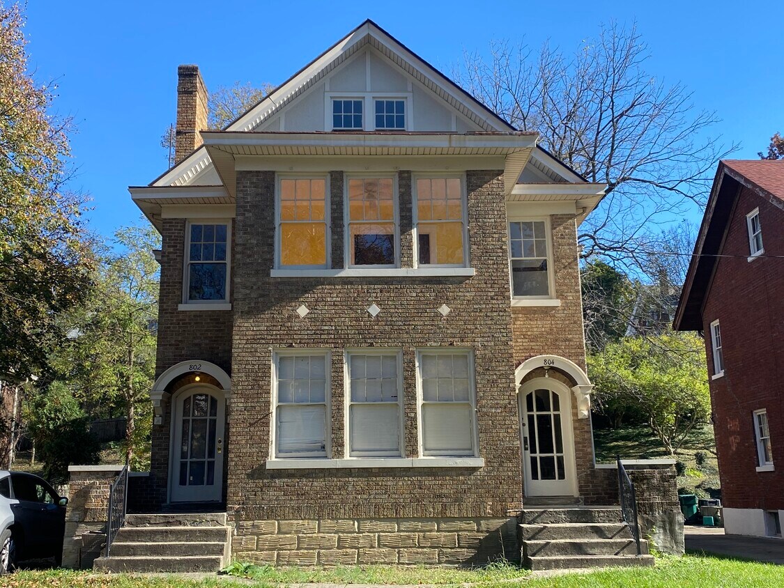 804 E Mitchell Ave Unit 804, Cincinnati, OH 45229 Apartments in