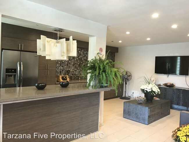 Foto del edificio - 6210 Reseda Blvd