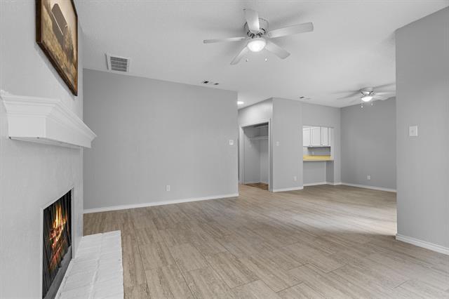 Foto del edificio - 5310 Keller Springs Rd