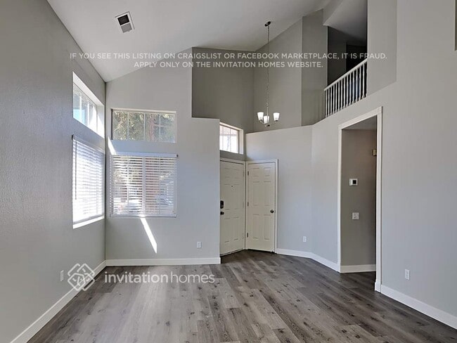 Building Photo - 8374 Hillsbrook Dr