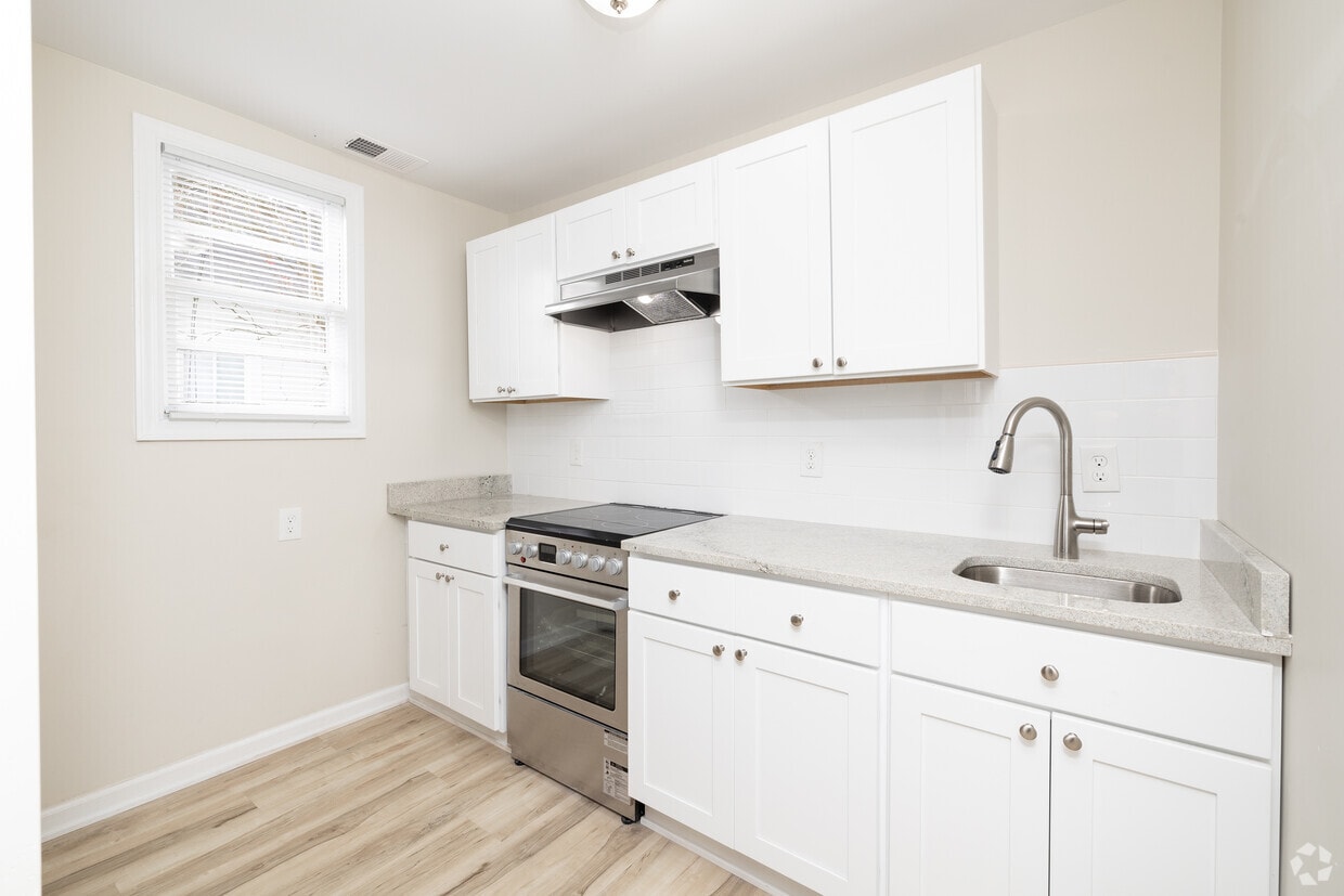 Studio- 350SF - Kitchen - 8 S Reed Ave