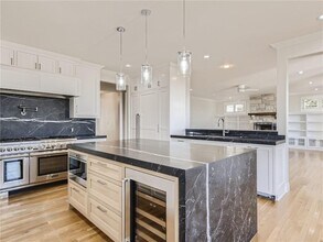 Building Photo - 267 Commons Ford Rd