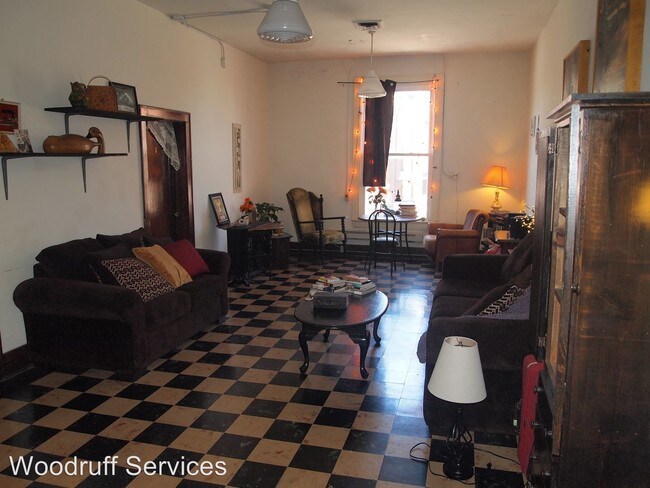 Foto del edificio - 213-213 W Main St