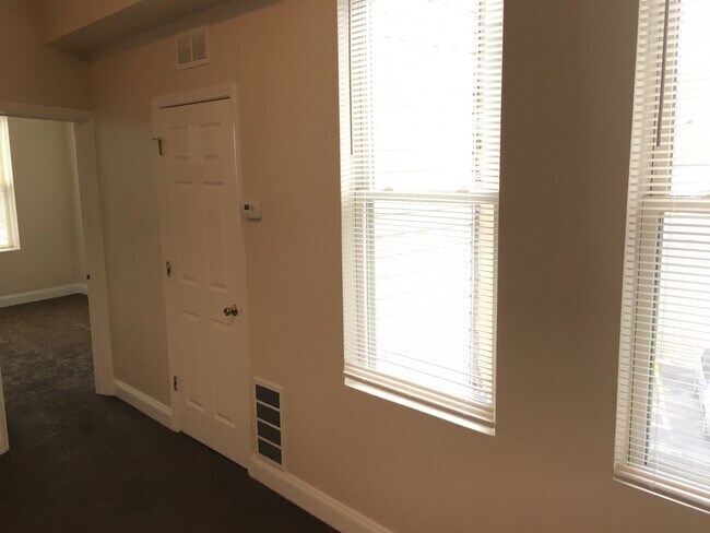 Foto del edificio - 1700 Sheridan Rd