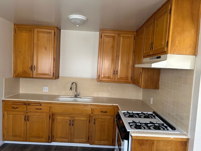 Building Photo - 108 Garnsey Ave