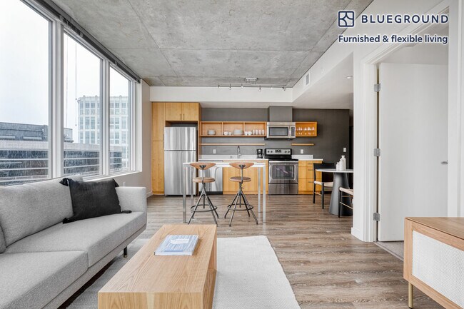 Foto del edificio - 11011 NE 9th St