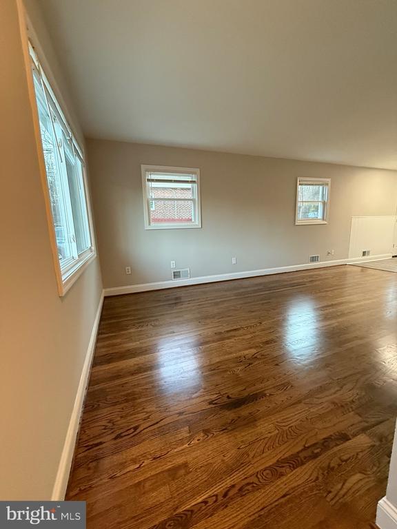 Foto del edificio - 5852 Mt Vernon Dr