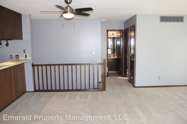 Building Photo - 1607 Woodoak Ct