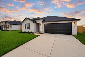 Building Photo - 9014 Rose Water Trl