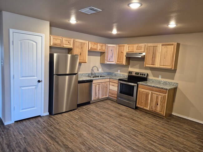 Building Photo - Cypress Home