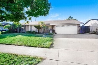 Building Photo - 8855 Hemlock St