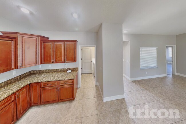 Foto del edificio - 7438 Watson Ln